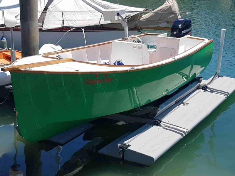 Unique 7.8m Carbon Fibre Centre Console River Laun