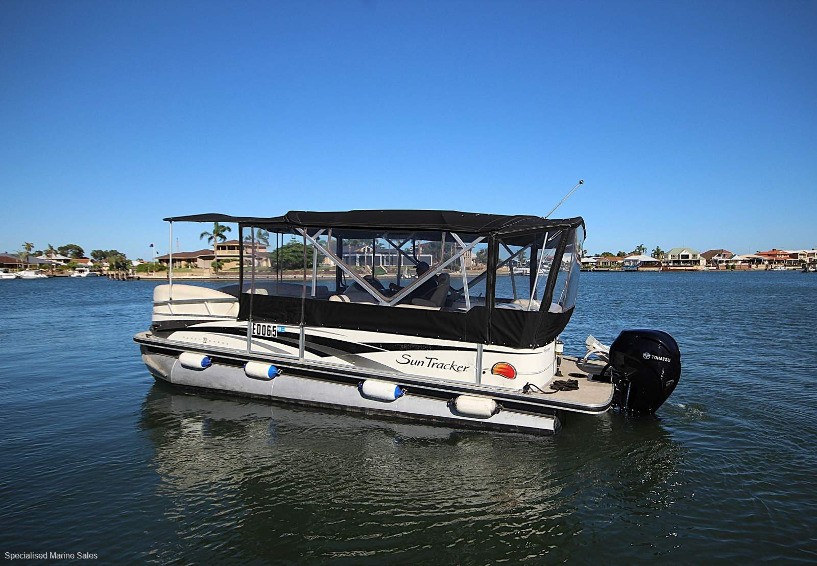 Sun Tracker Party Barge 22 Regency Edition *** NEW ENGINE FITTED *** $ 49,500 ***
