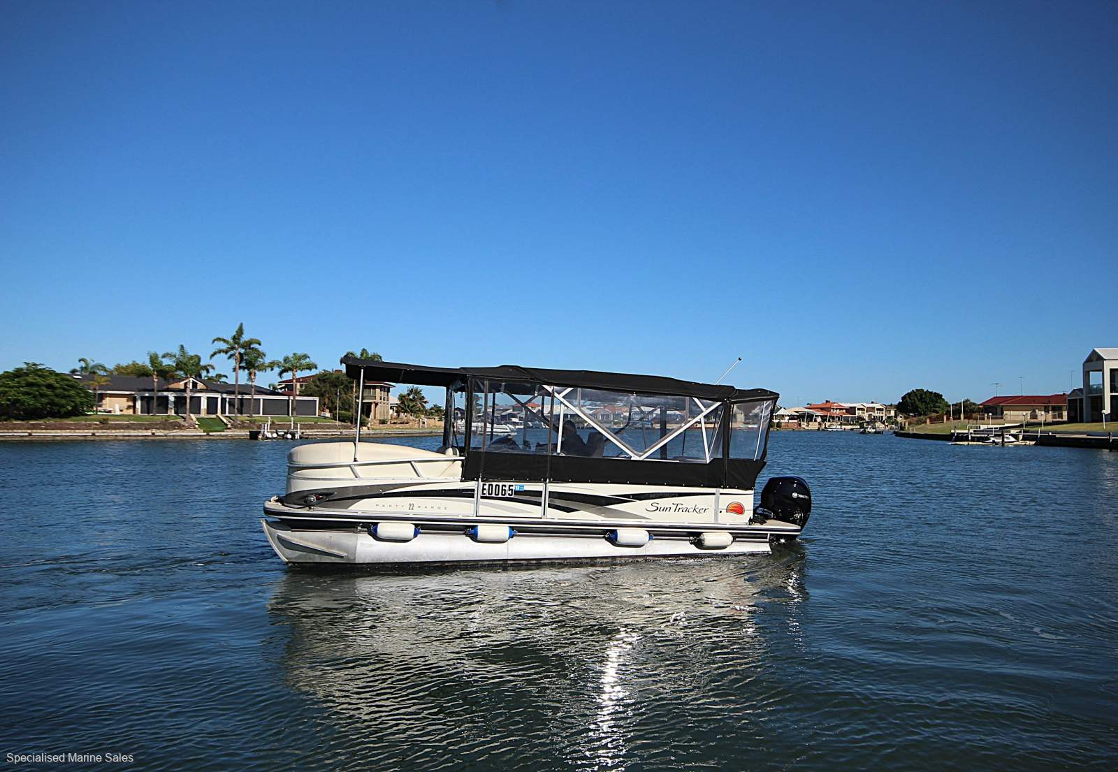 Sun Tracker Party Barge 22 Regency Edition *** NEW ENGINE FITTED *** $ 49,500 ***