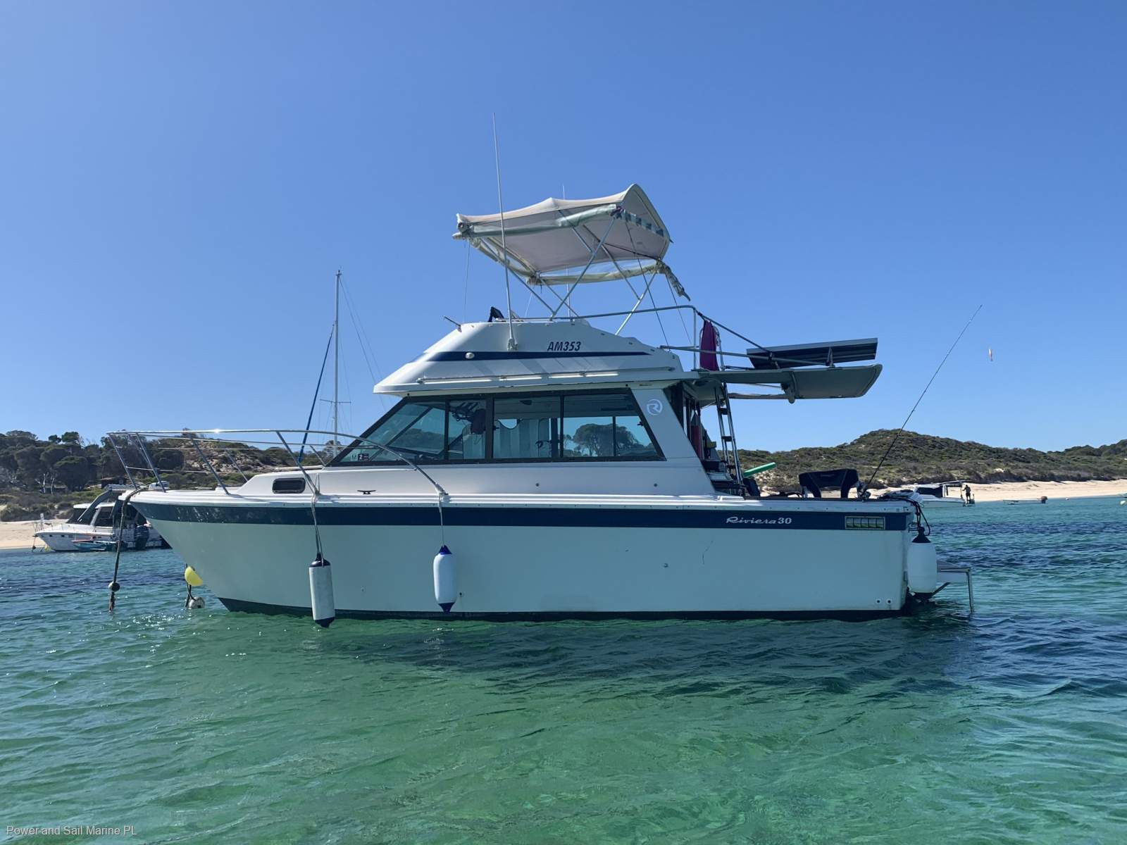 Riviera 30 Flybridge