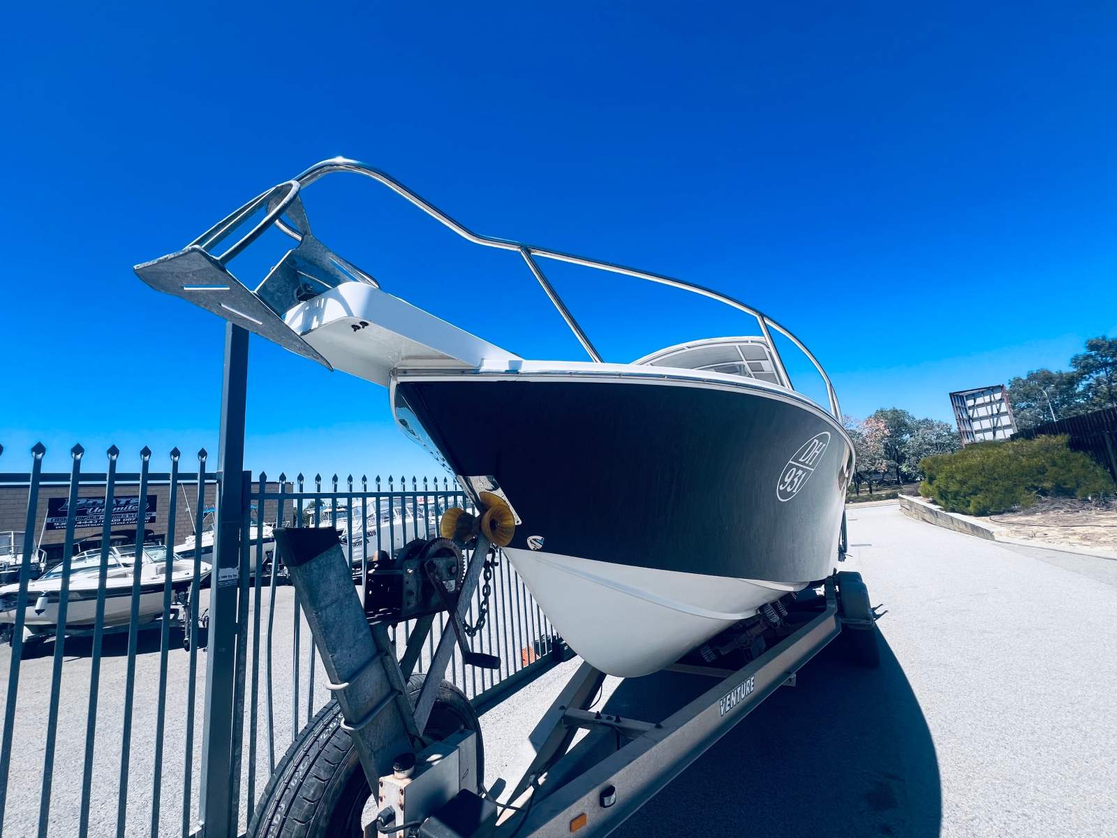 Black Watch 25 Centre Console