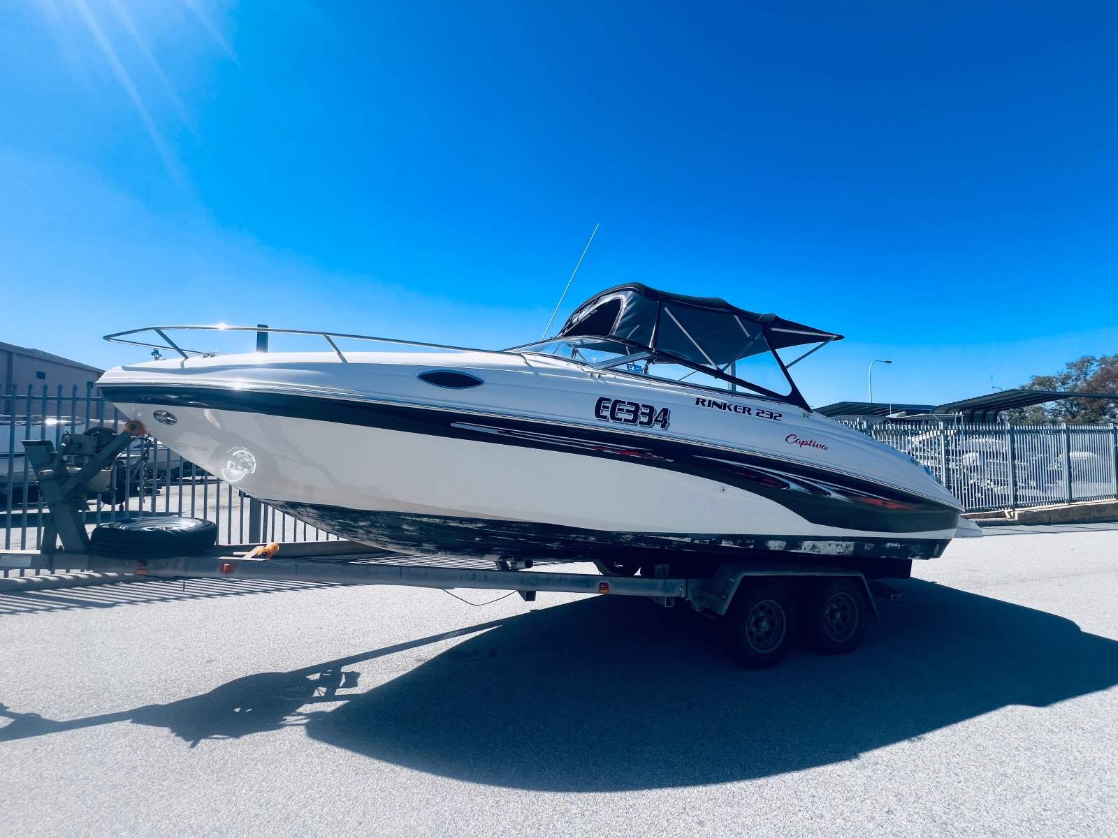 Rinker 232 Captiva