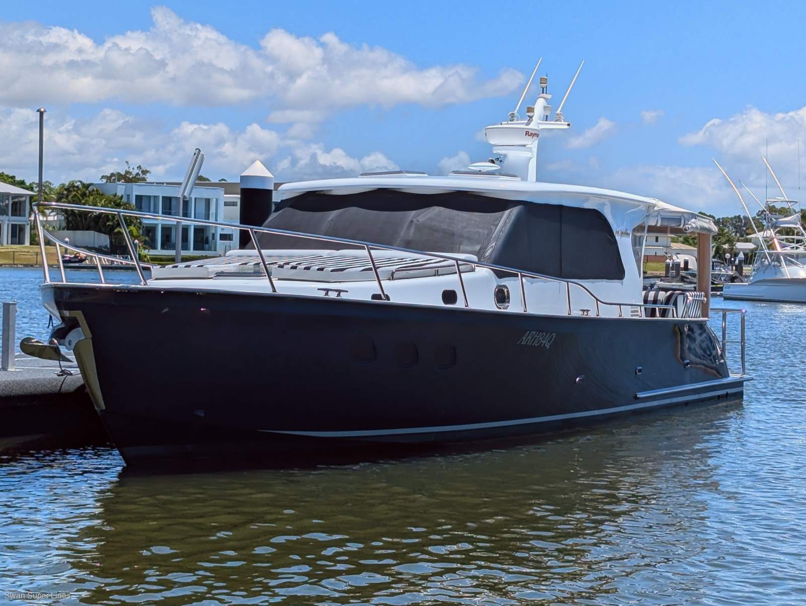 Island Gypsy Newport 460