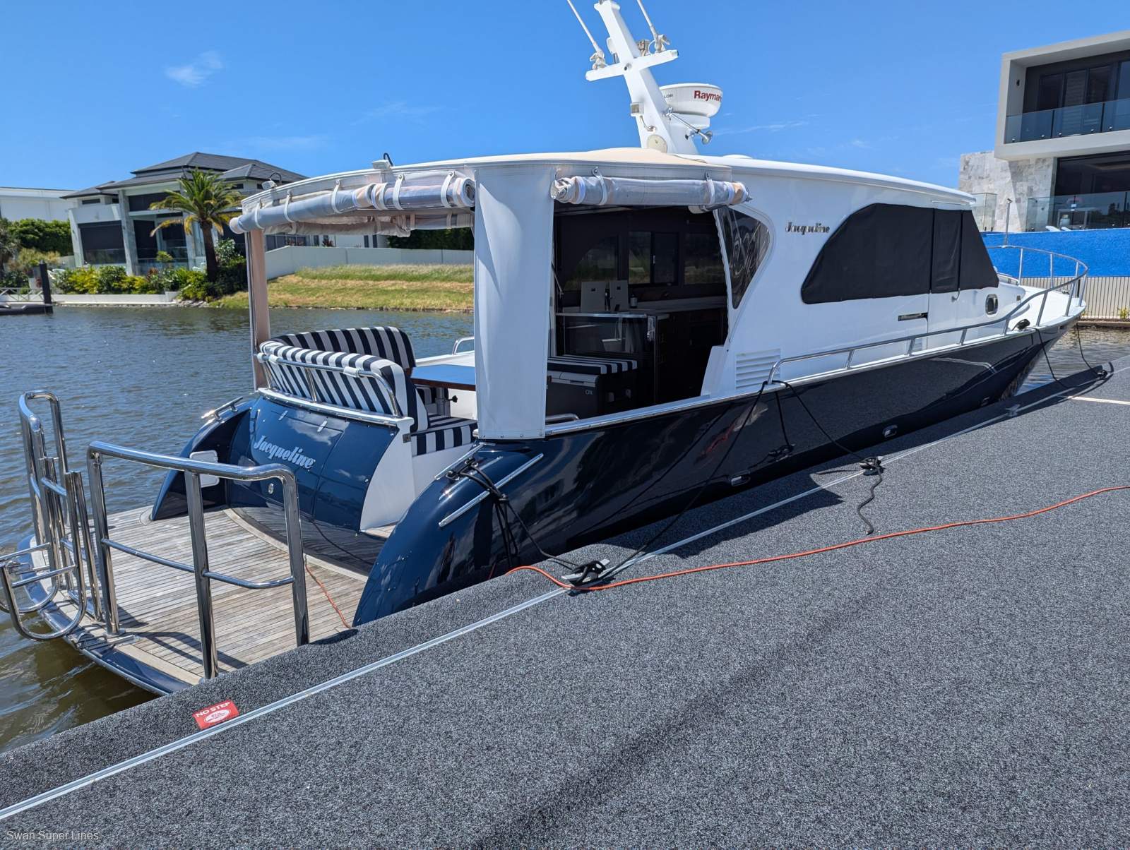 Island Gypsy Newport 460