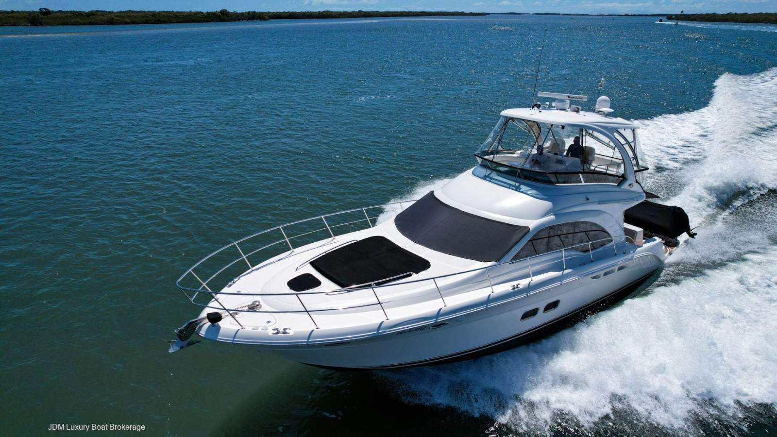Sea Ray 525 Sedan Bridge