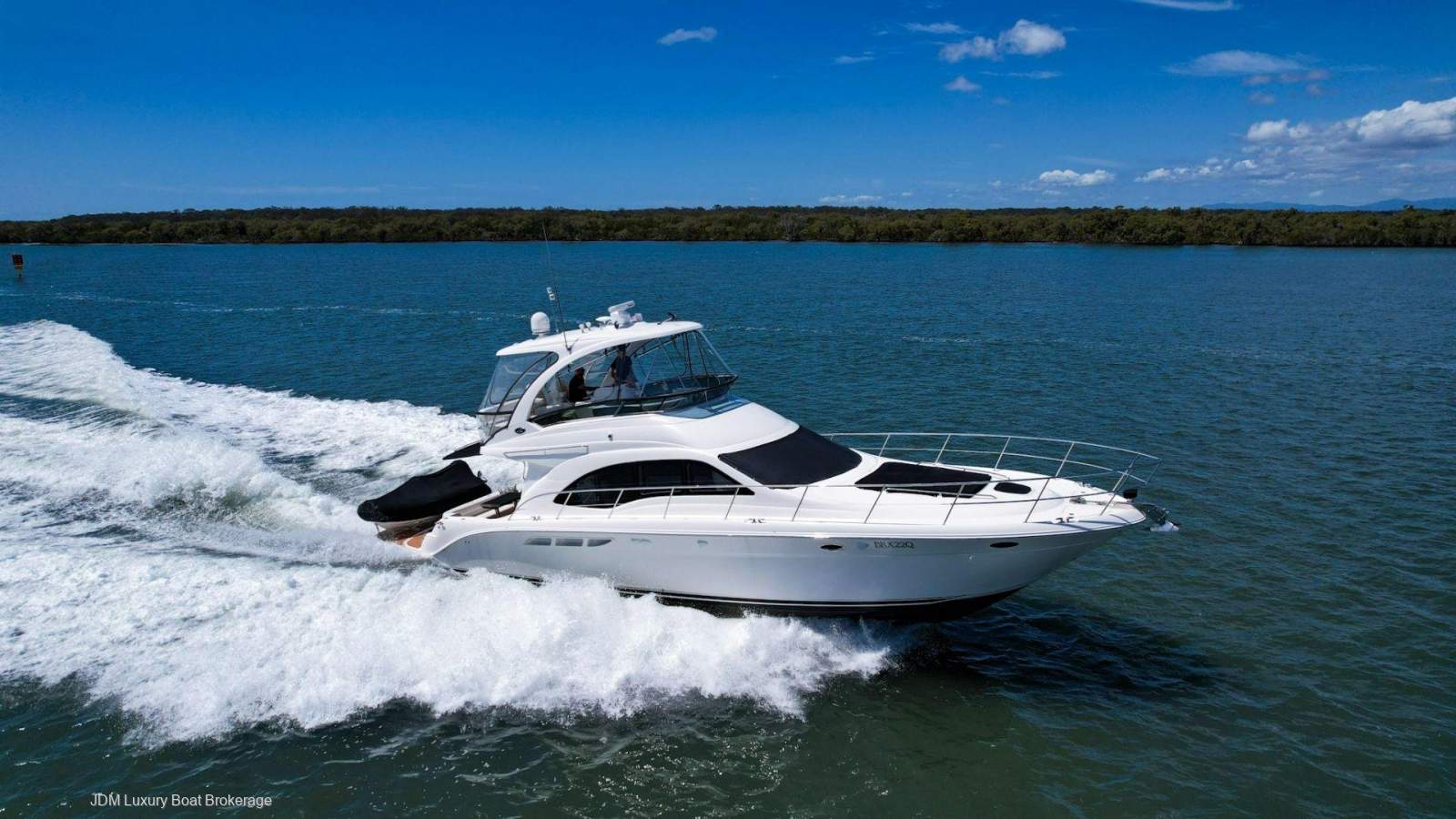 Sea Ray 525 Sedan Bridge