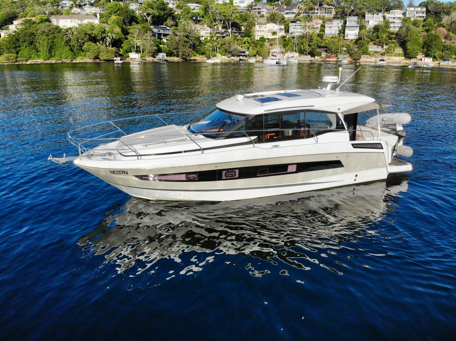 Jeanneau NC 37