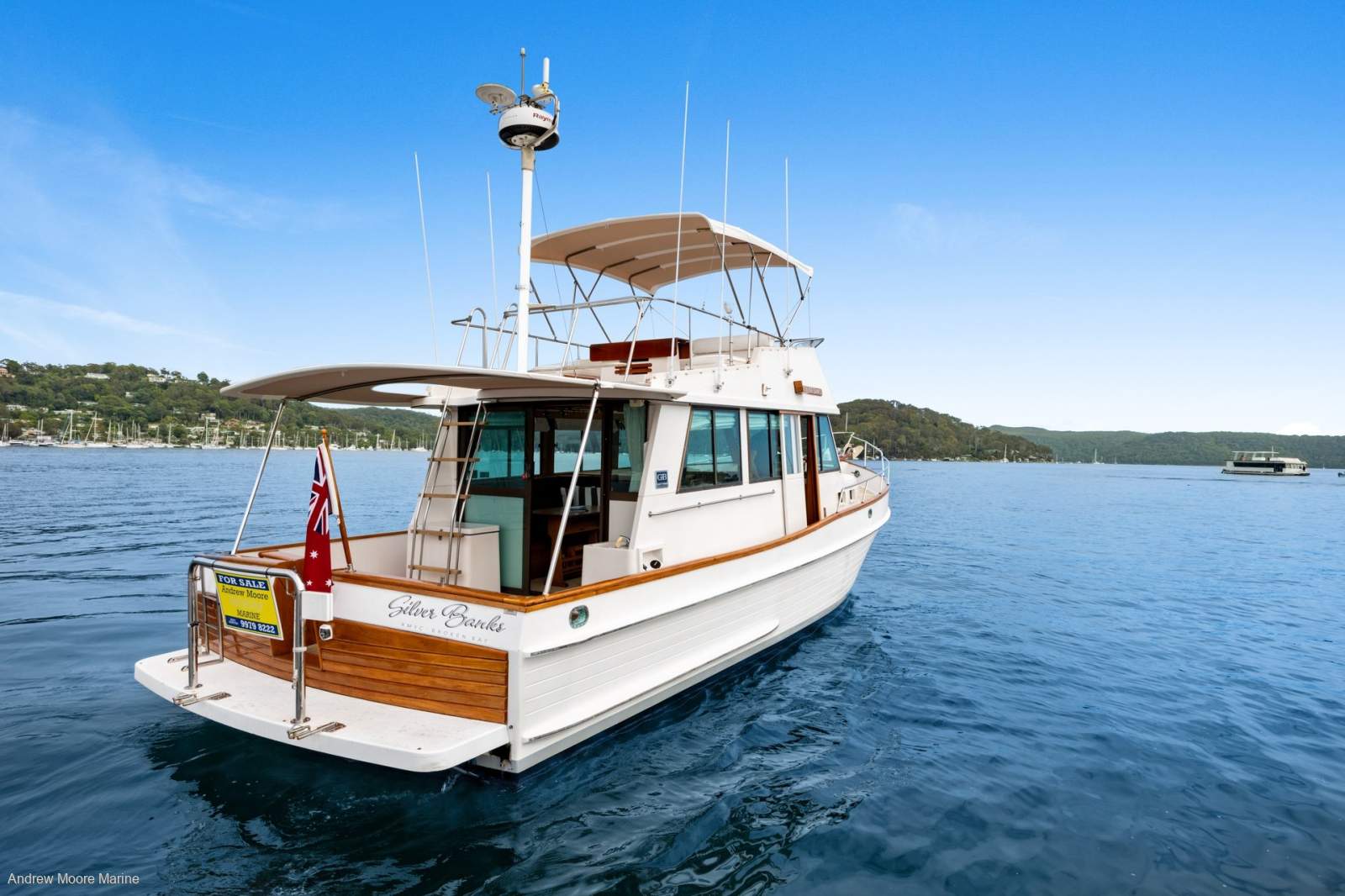 Grand Banks 36 Flybridge Cruiser