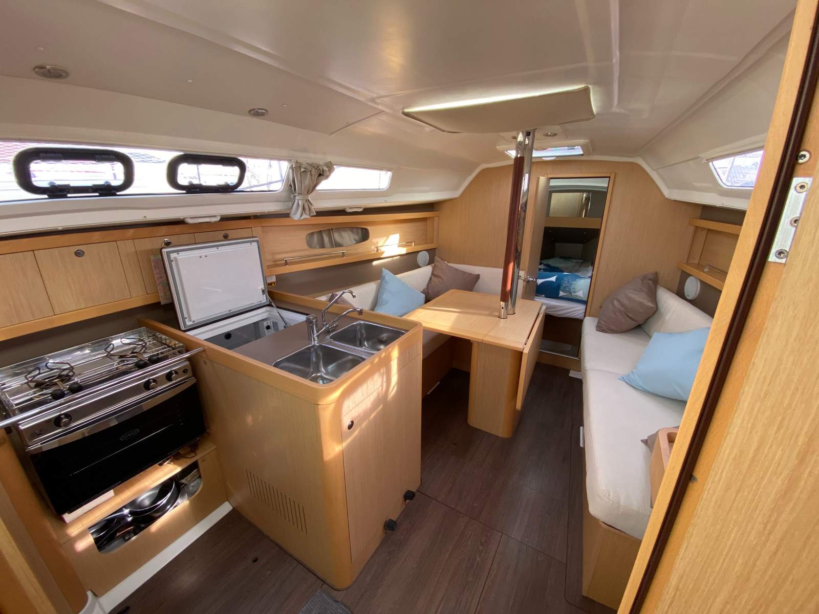 Beneteau Oceanis 31 10%Yacht Share $22,000 FREE LEARN TO SAIL PACKAGE