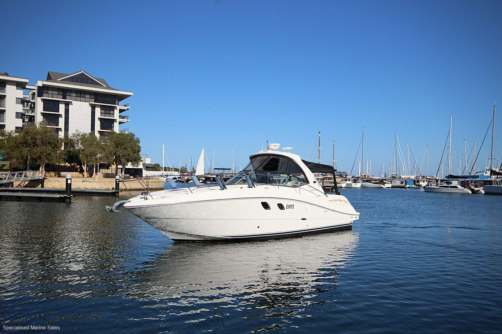 Sea Ray 330 Sundancer *** AXIUS JOYSTICK CONTROLS *** $ 157,500 ***