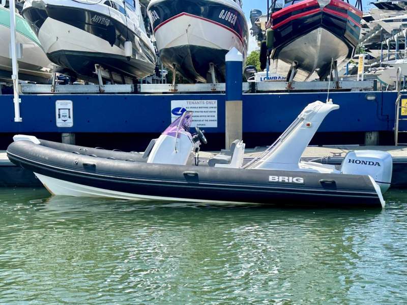 Brig Eagle 650 hyperlon centre console