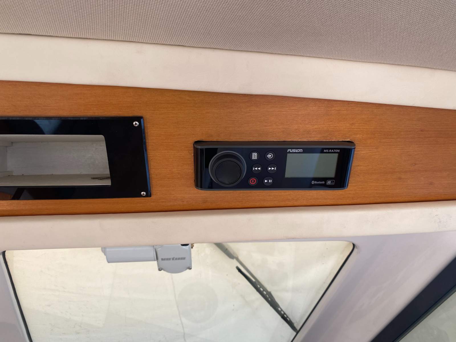 THERAPY Riviera 36 Flybridge Boat Brokers of Tasmania