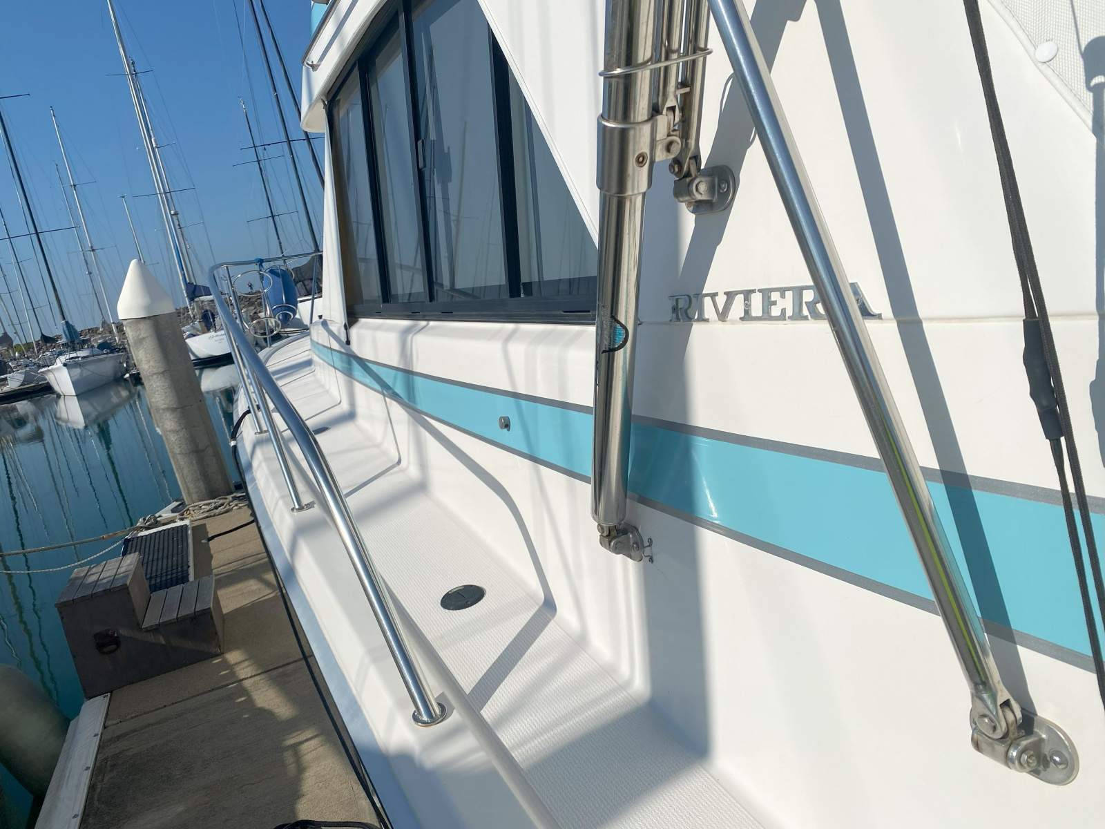 THERAPY Riviera 36 Flybridge Boat Brokers of Tasmania
