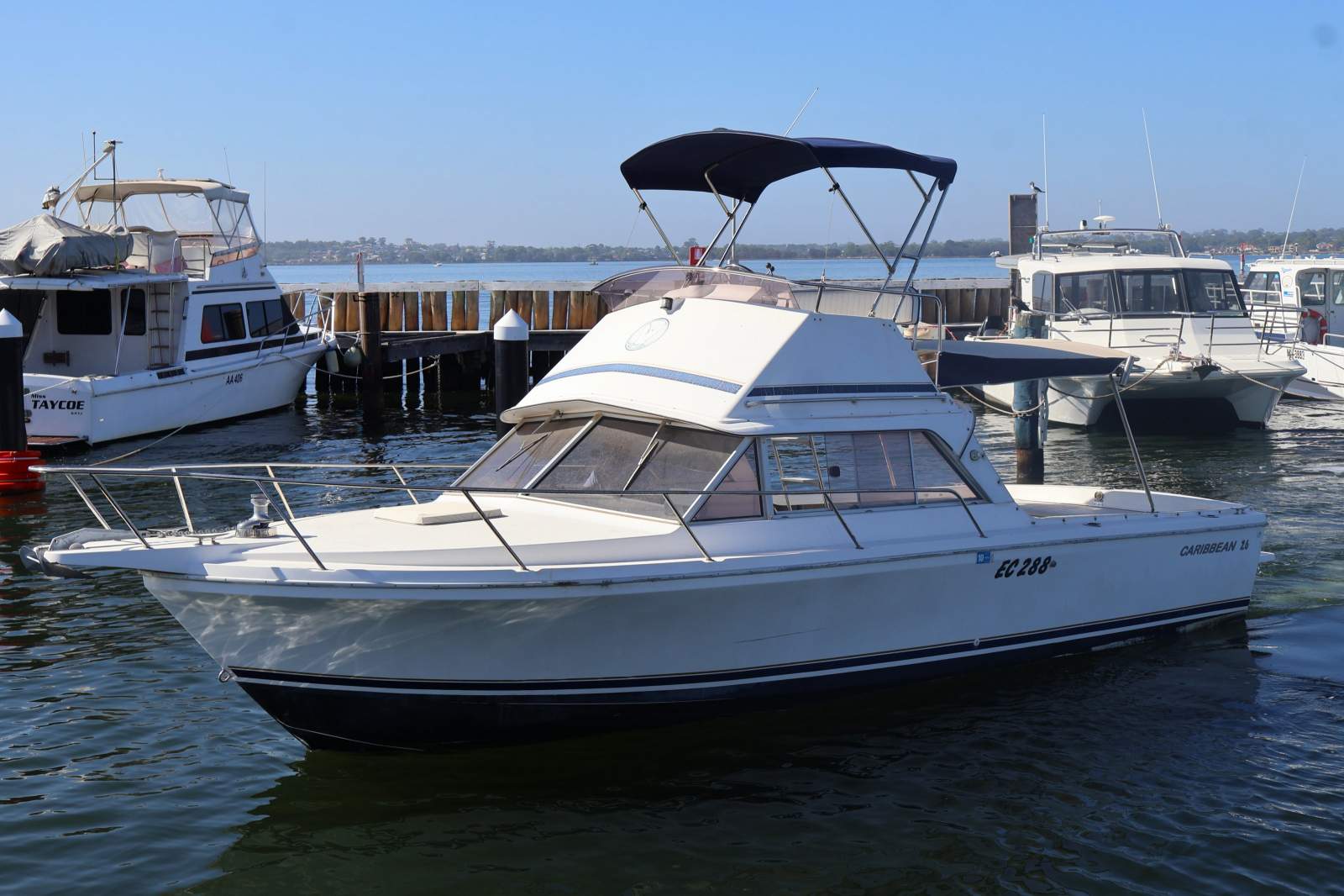 Caribbean 26 Flybridge Cruiser & SeaPen - 'Last One'