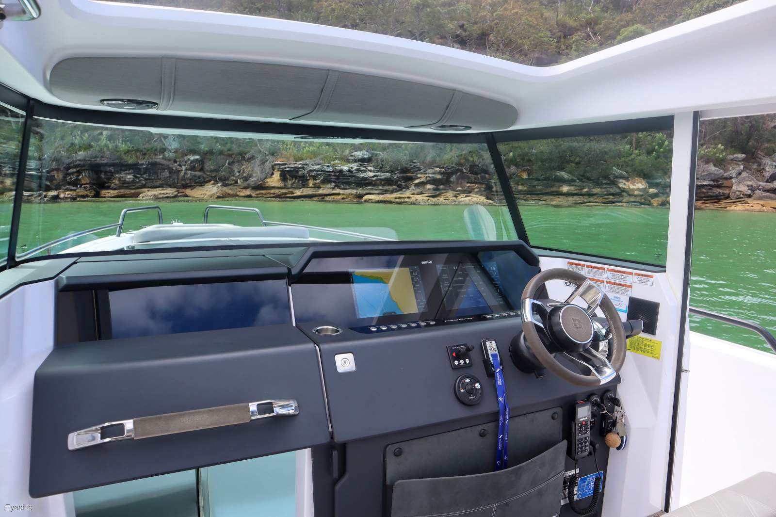 Axopar 37 Cross Cabin