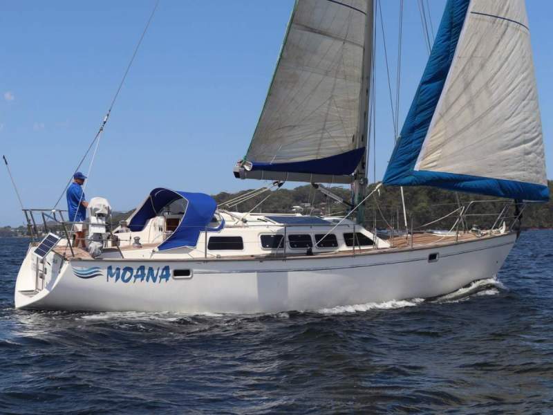 Bluewater Cruising Yachts 400