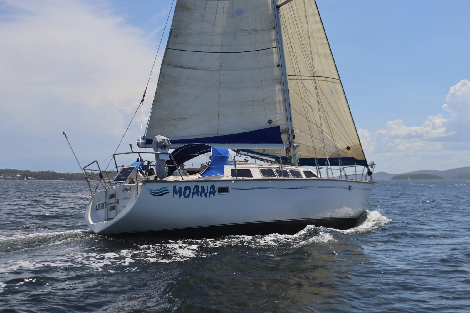 Bluewater Cruising Yachts 400