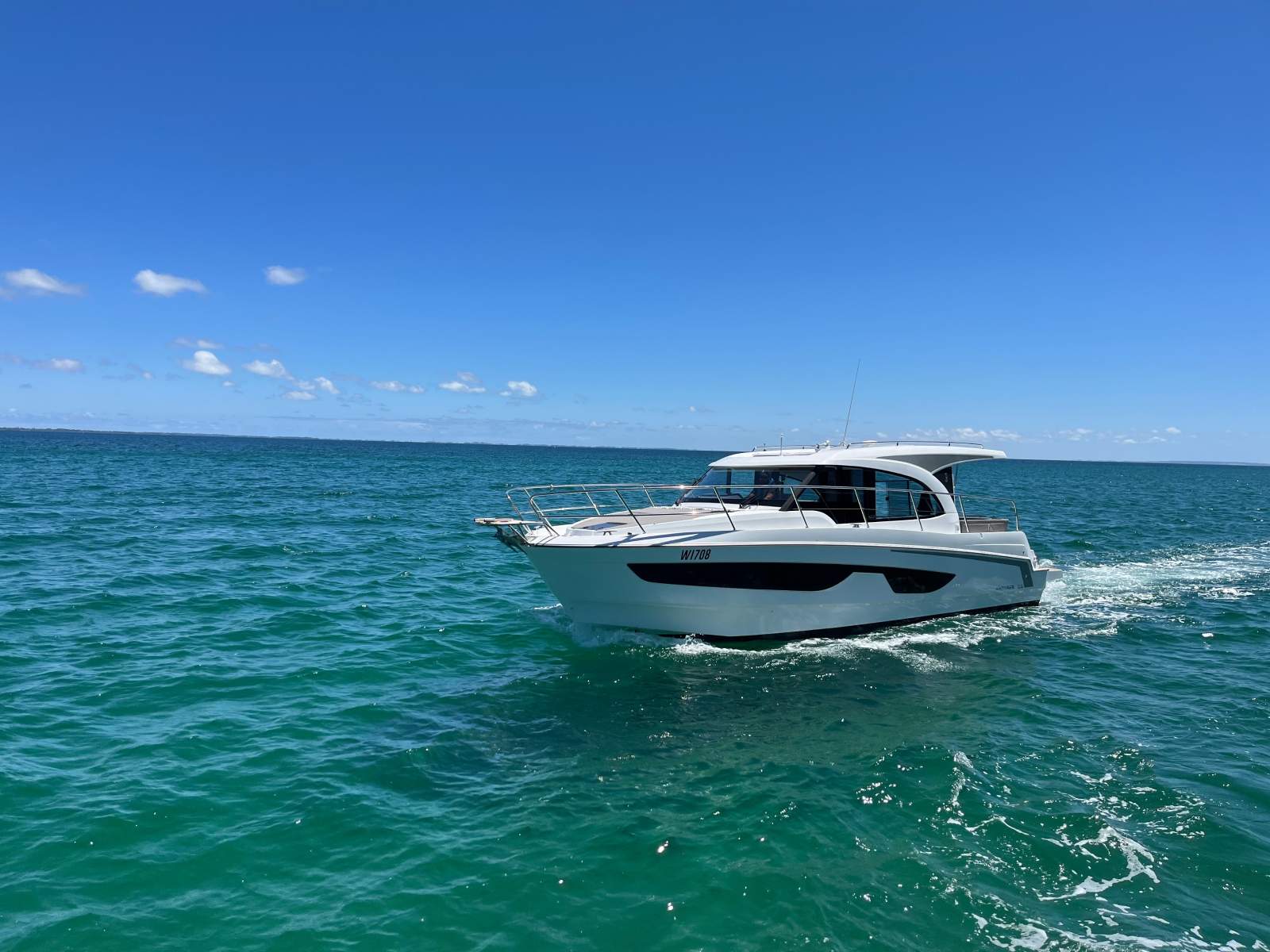Beneteau Antares 11