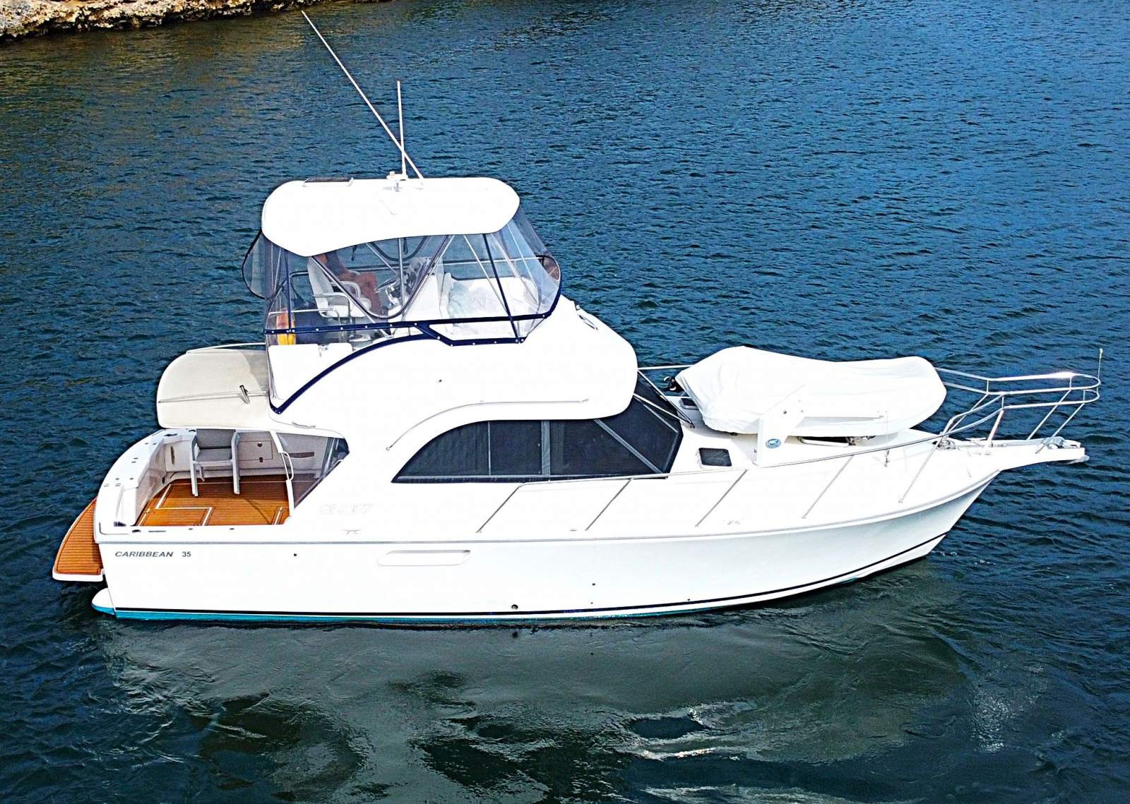 Caribbean 35 Flybridge Cruiser MK 3