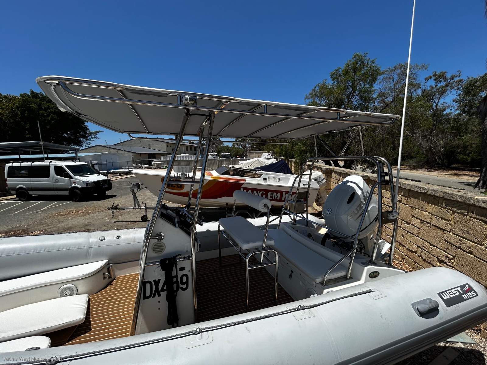 Aristocraft 660 " Brand New Tubes and Suzuki 200hp":New Extended TTop
