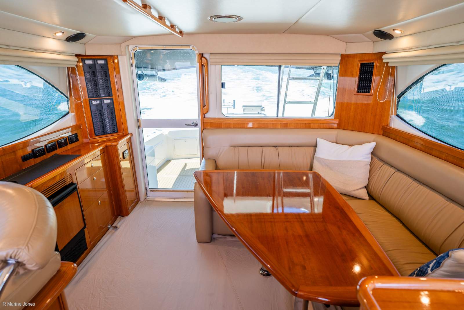Riviera 42 Open Flybridge
