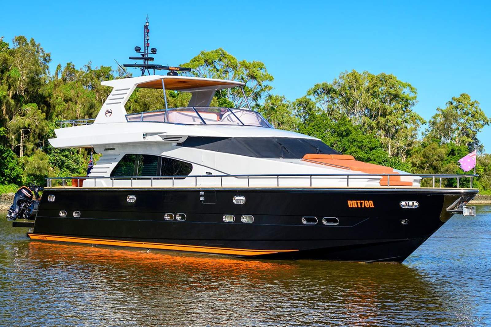 Horizon Yacht E65
