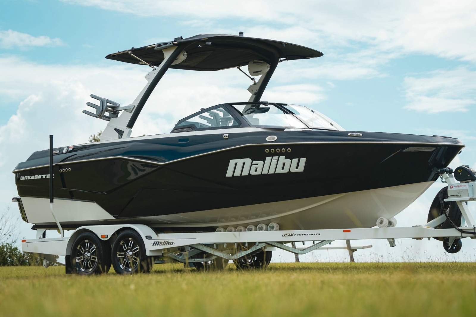 New Malibu Wakesetter 22LSV