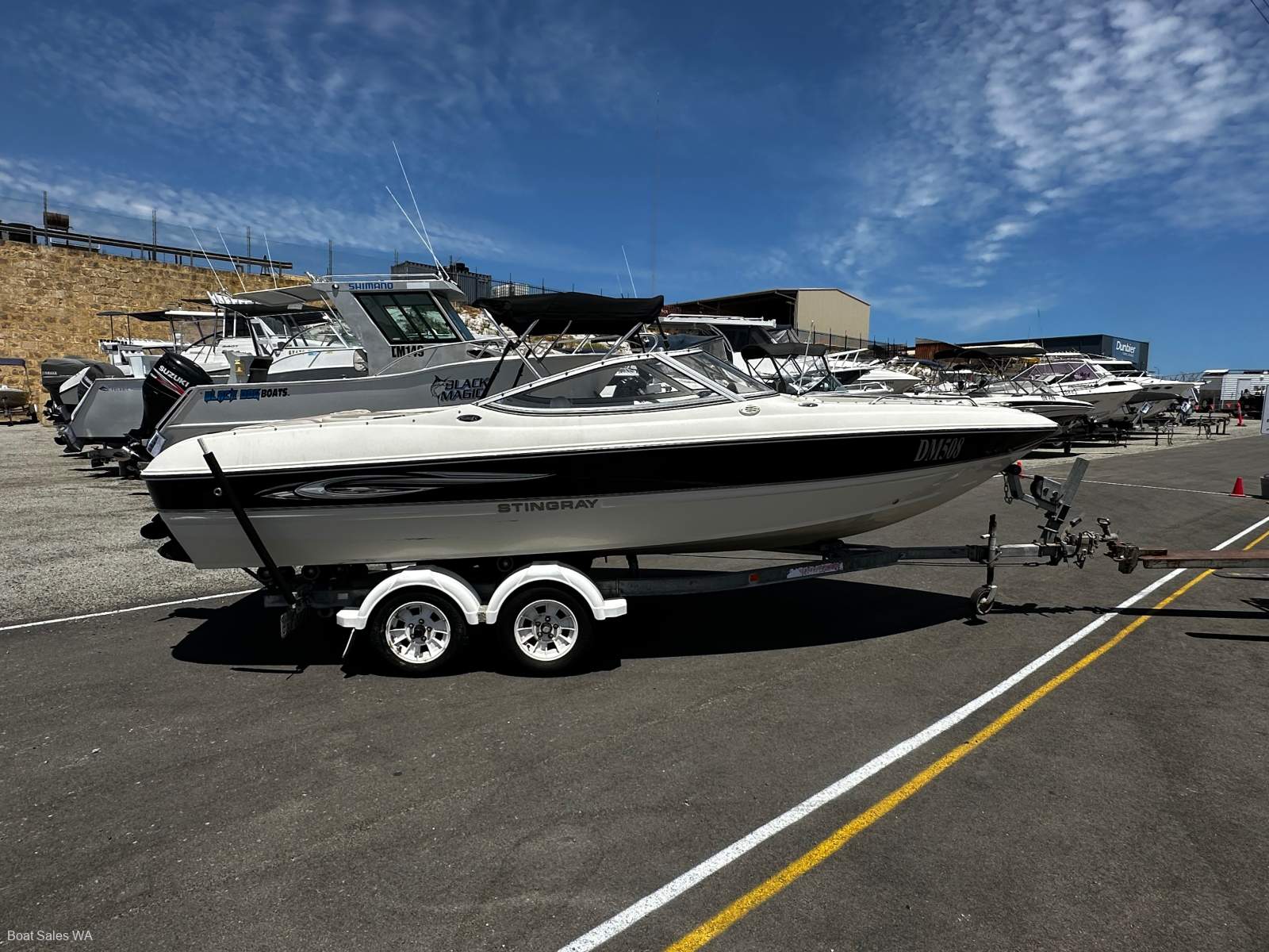 Stingray 195LS V6 Mercruiser 220Hp MPi motor 295Hrs