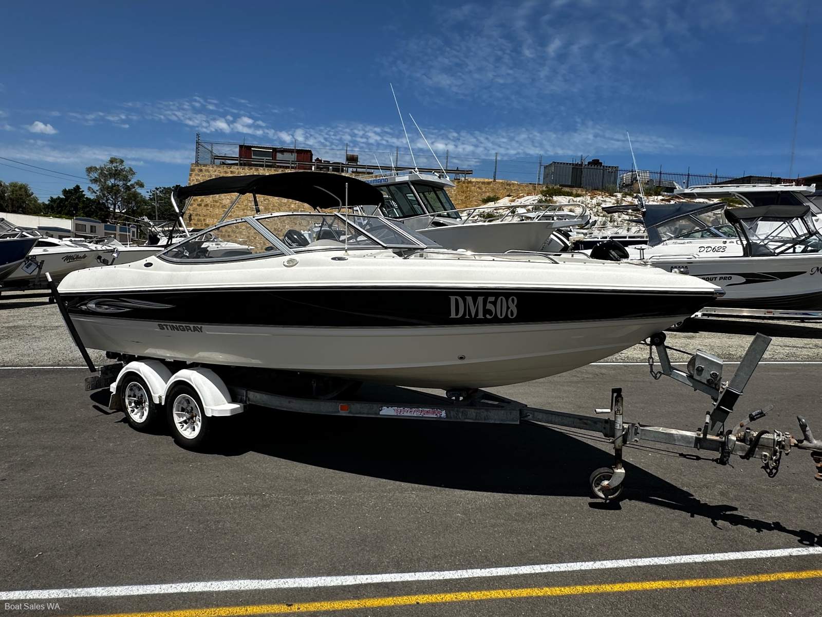 Stingray 195LS V6 Mercruiser 220Hp MPi motor 295Hrs