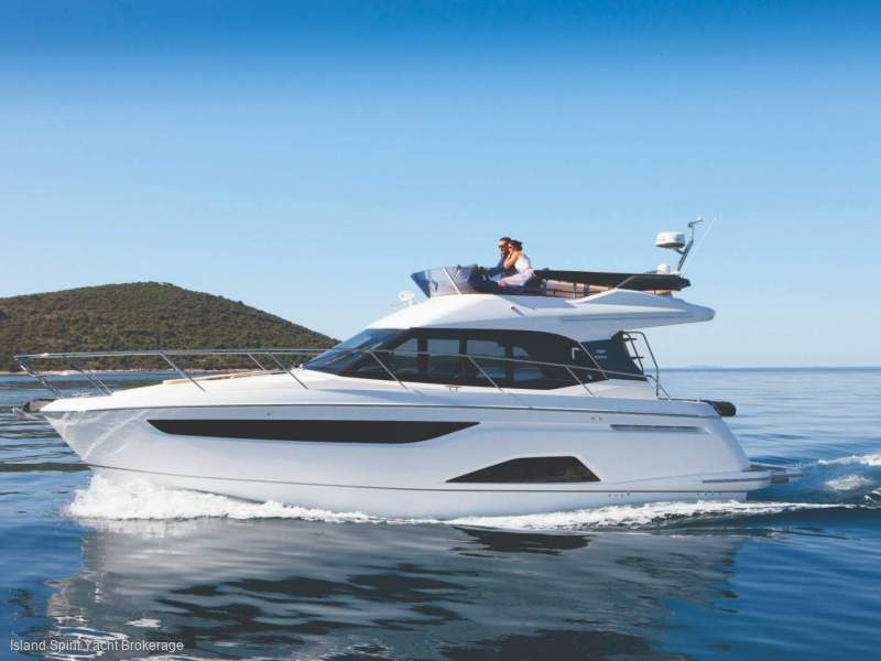Bavaria R40 Fly or Coupe