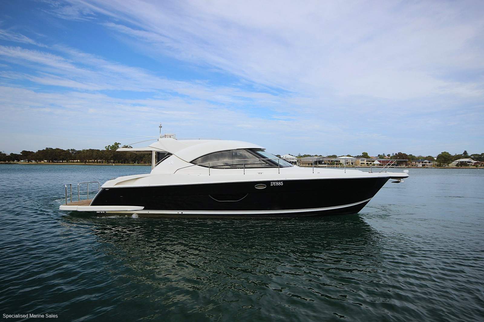 Riviera 4400 Sport Yacht *** THIS ONE WONT LAST *** $669,000 ***