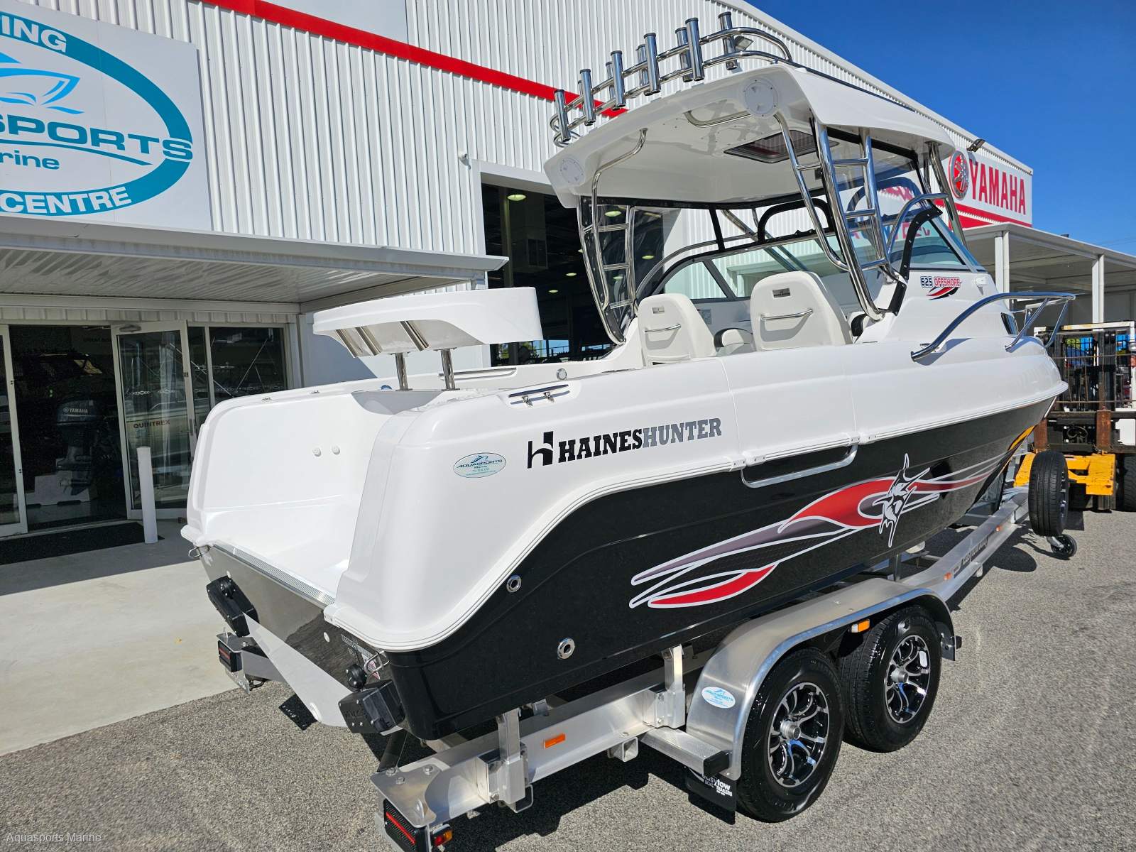 New Haines Hunter 625 Offshore Hard Top