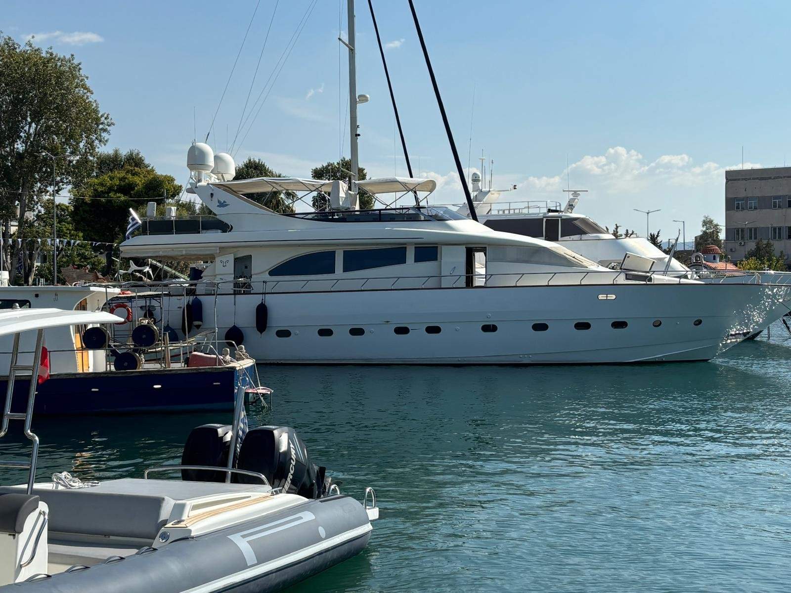 Leopard Motor Yachts Cantieri Navali Arno Leopard 26 Fly