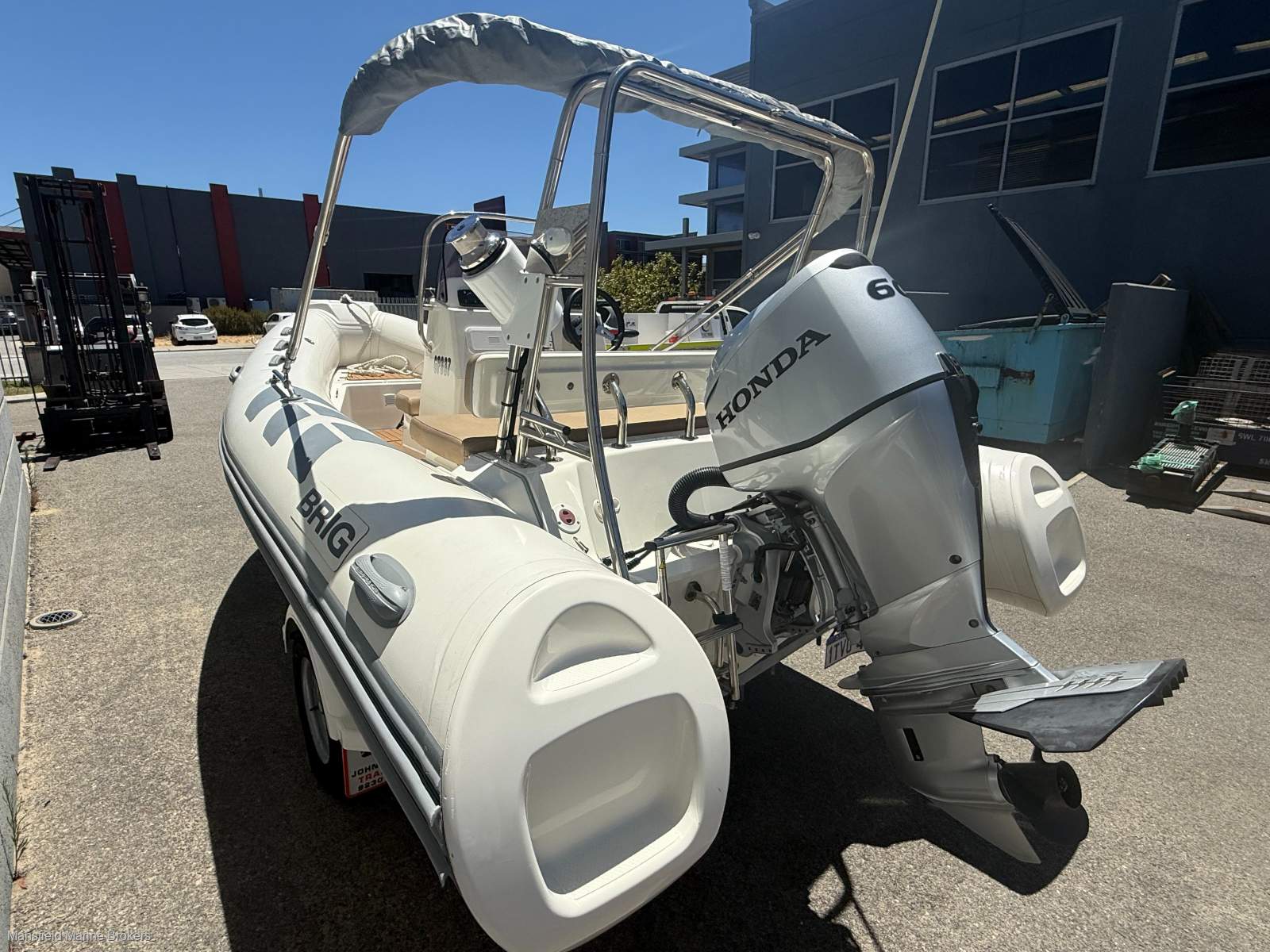 Brig Navigator 485
