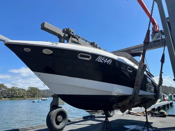 Four Winns Sundowner 285 Twin Engine Mercruiser Bravos