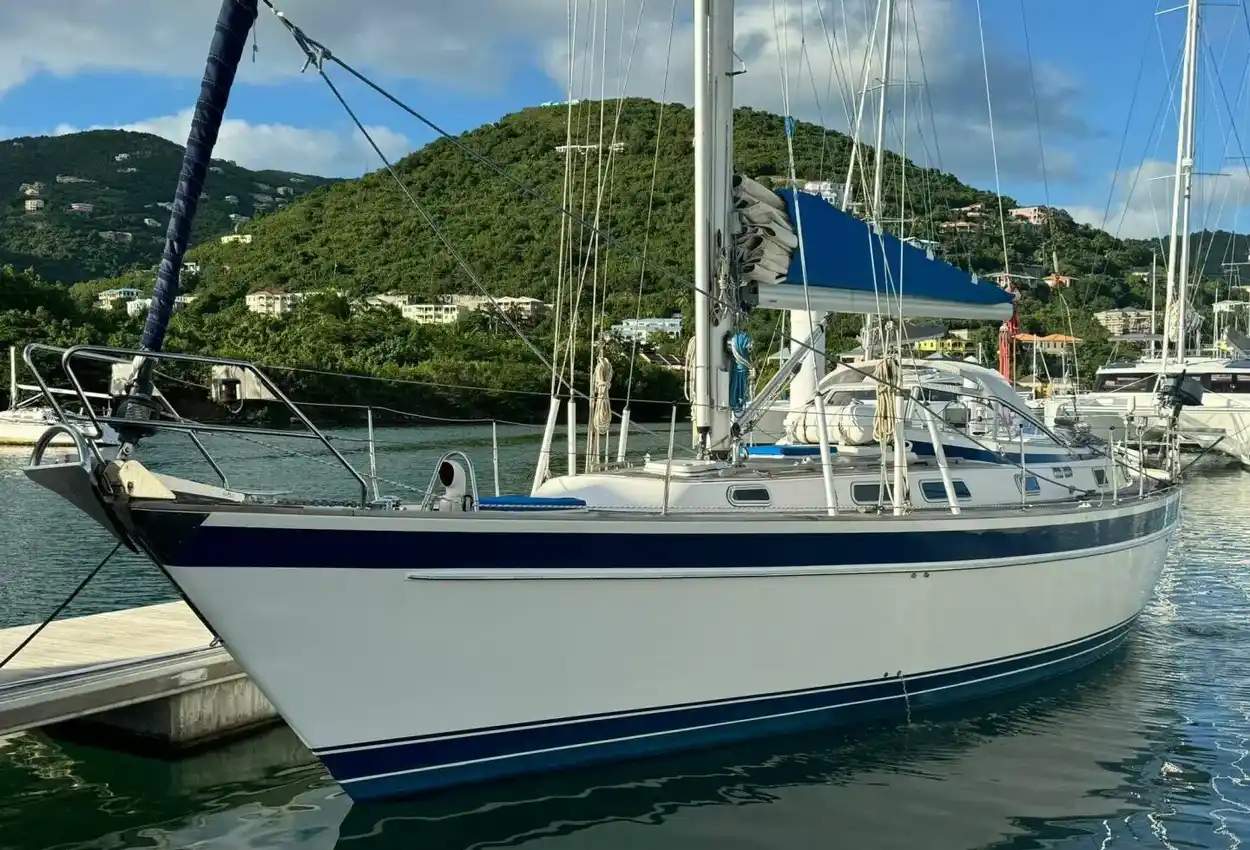 Hallberg-Rassy 42E
