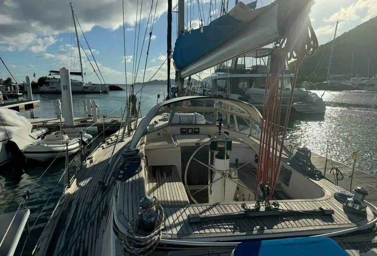 Hallberg-Rassy 42E