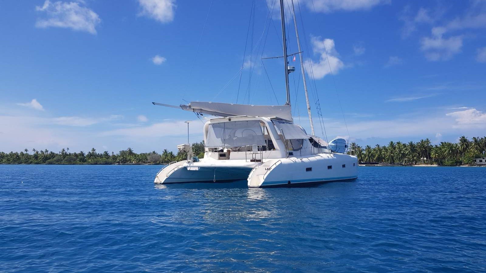 Dean Catamarans 440 - Blue water cruiser - Located in TAHITI