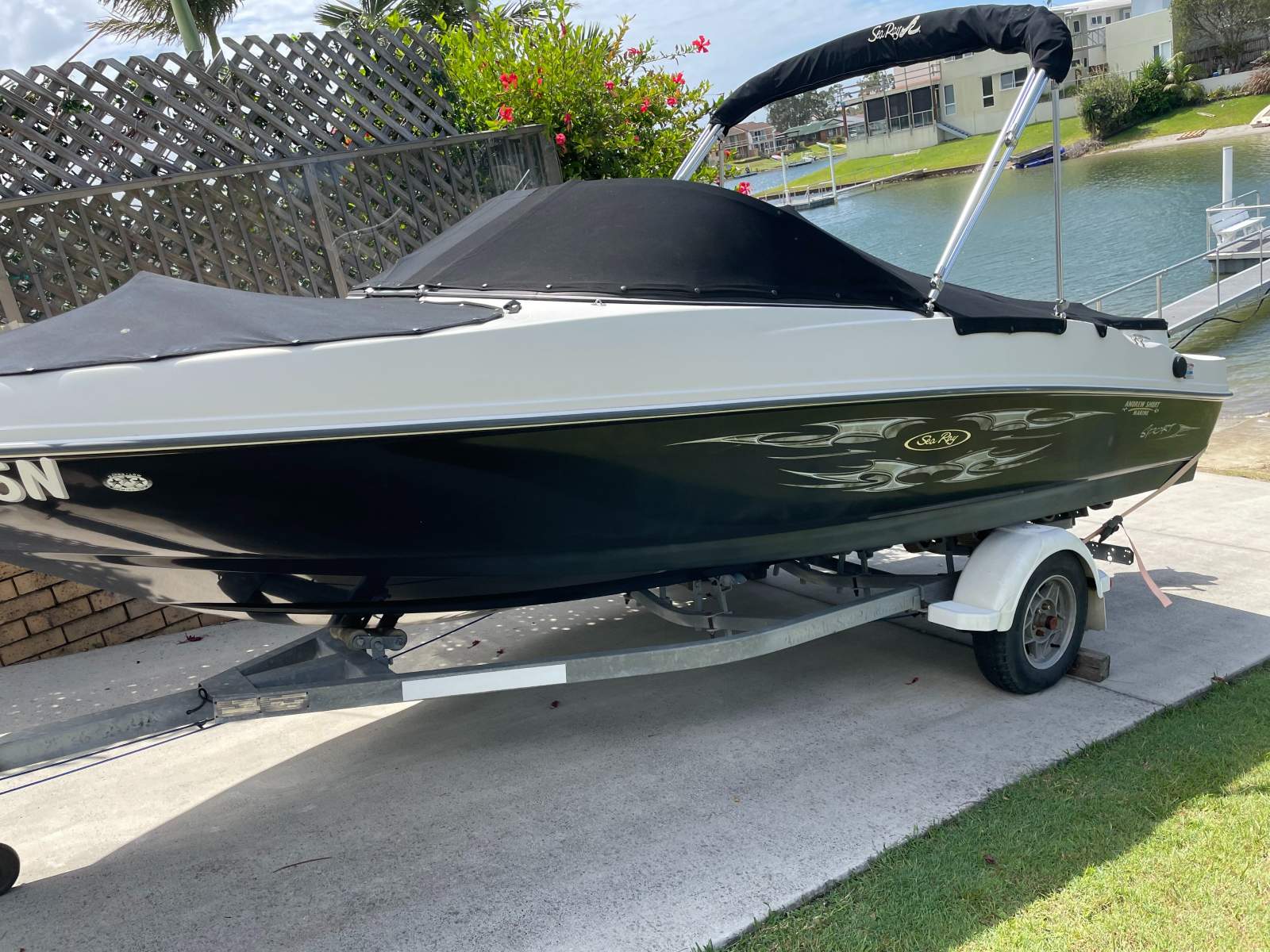 Sea Ray 175 Sport Bow Rider 17.5ft (5.33M)