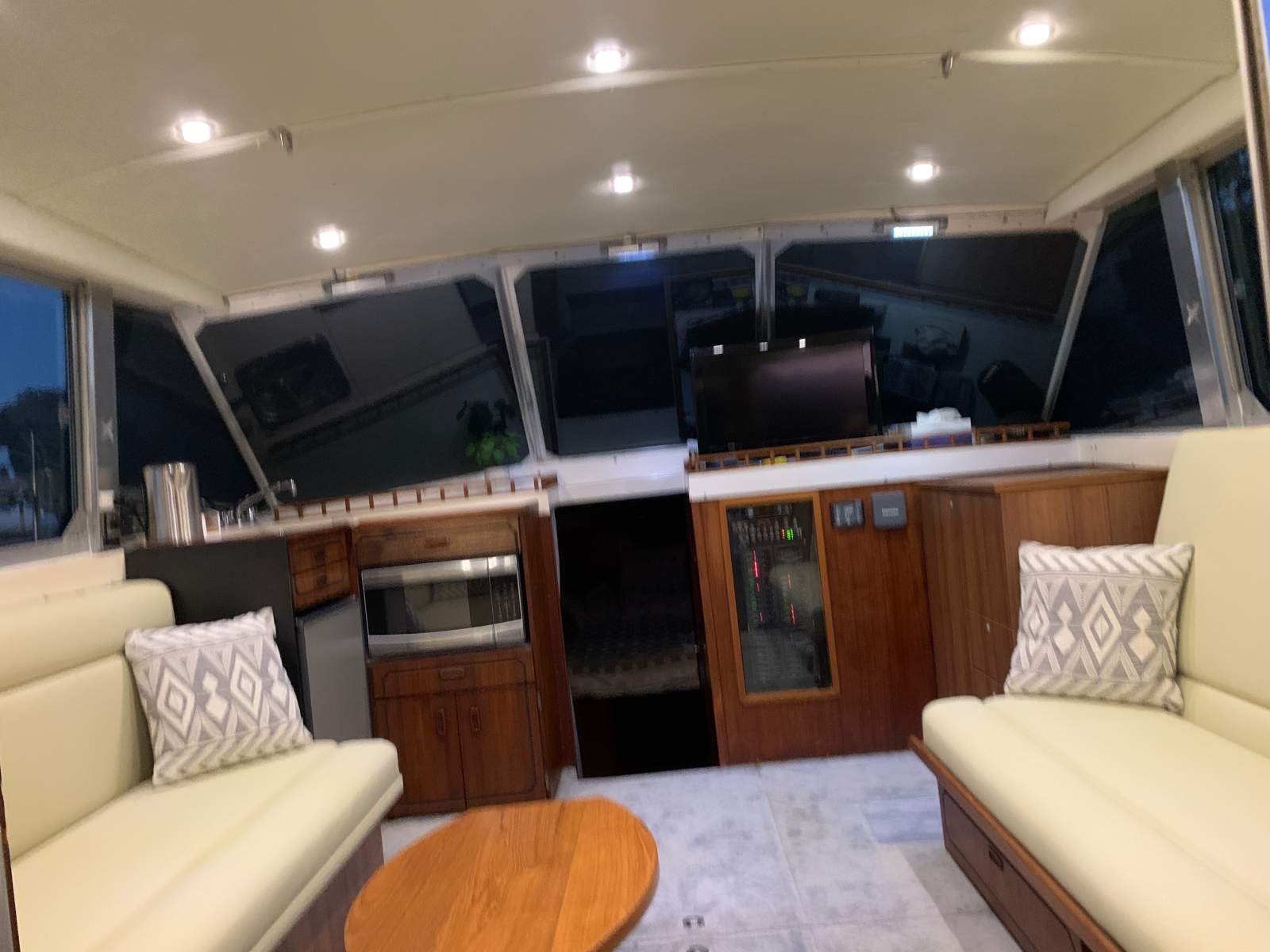Bertram 35 Flybridge