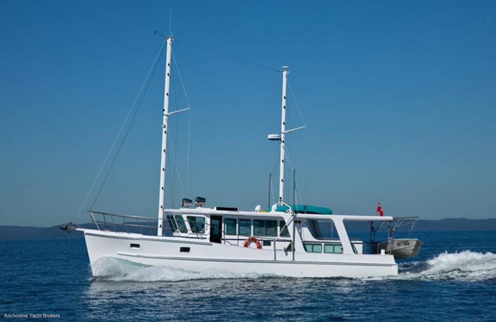 Millkraft 47 Bridgedeck Cruiser