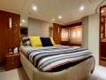 Riviera 5800 Sport Yacht