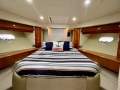 Riviera 5800 Sport Yacht