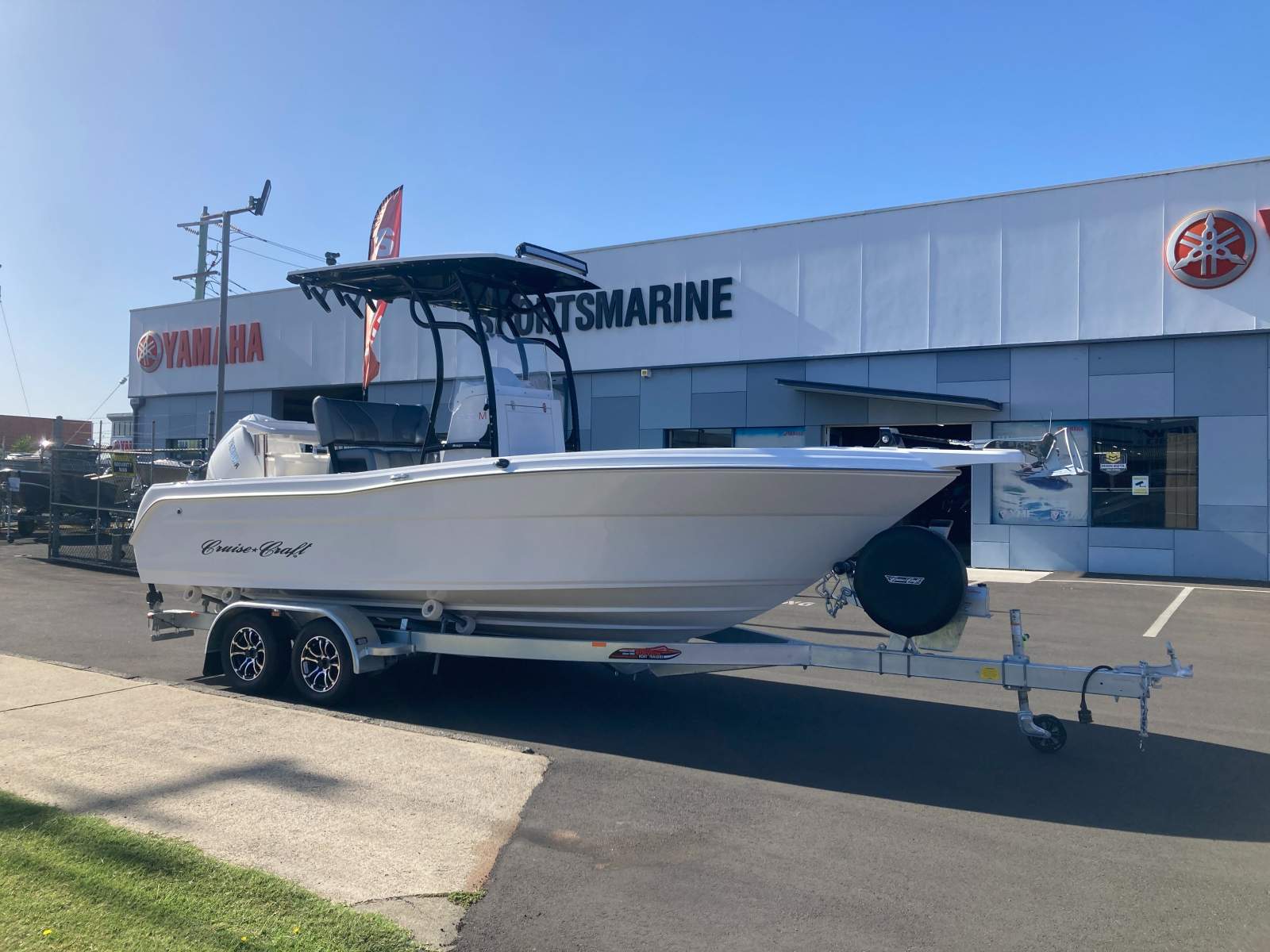 New CruiseCraft F360M Centre Console Boat, Motor & Trailer package
