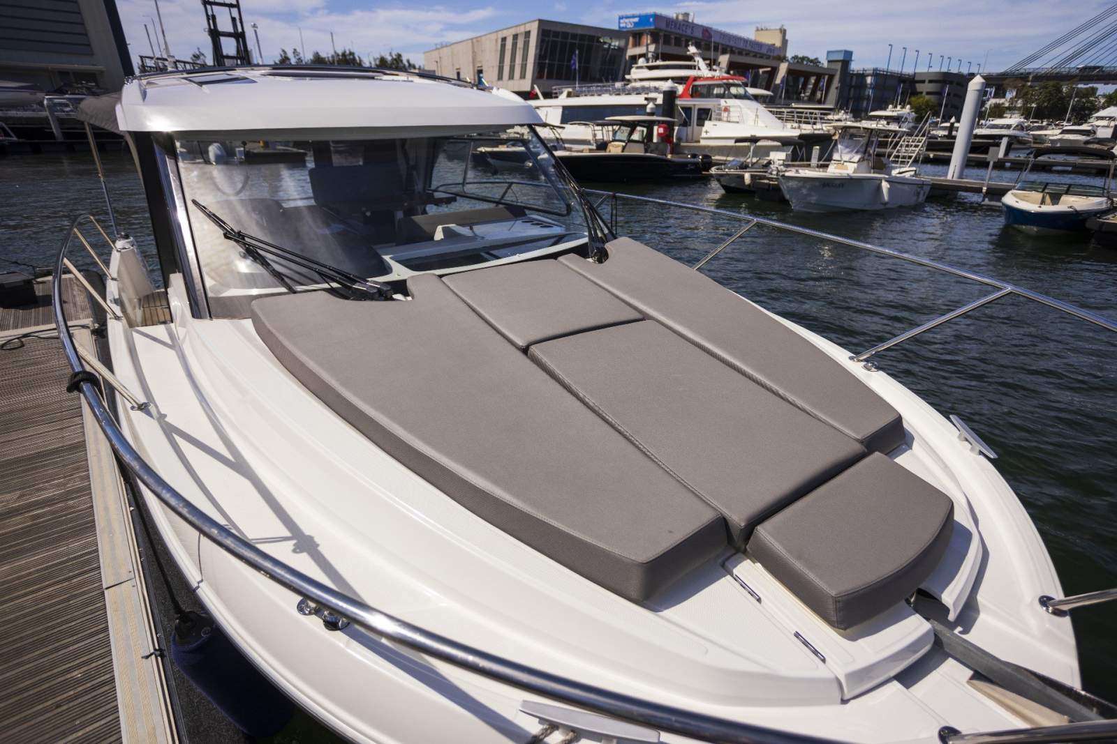 Beneteau Antares 9.0 OB