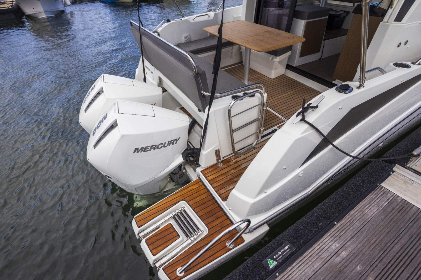 Beneteau Antares 9.0 OB