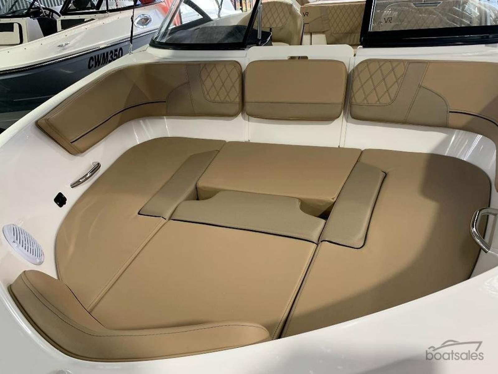 New Bayliner VR5 BR OB