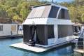 Mini Me Houseboat Holiday Home on Lake Eildon:Mini Me on Lake Eildon