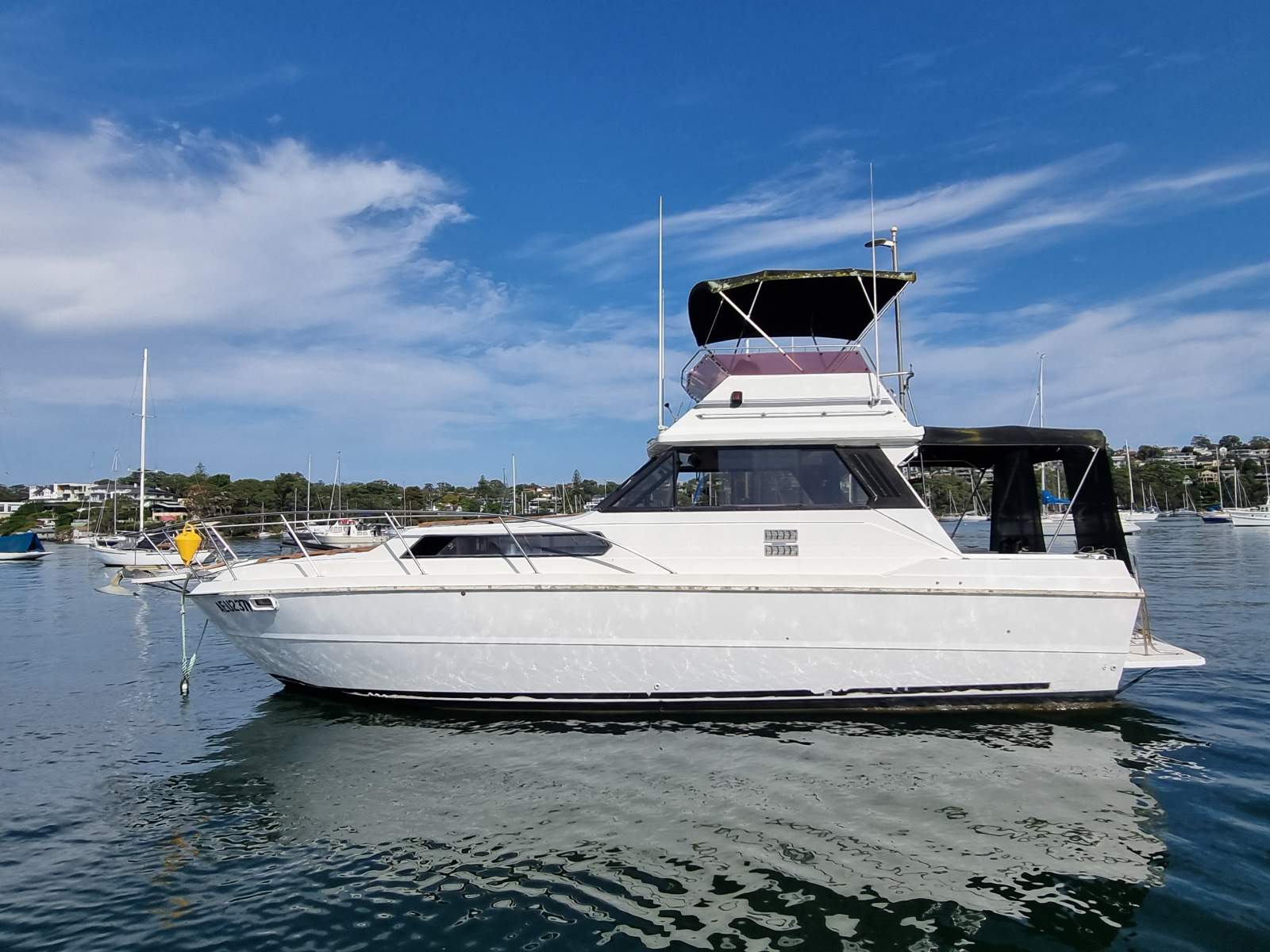 Markline 1200 Flybridge Cruiser