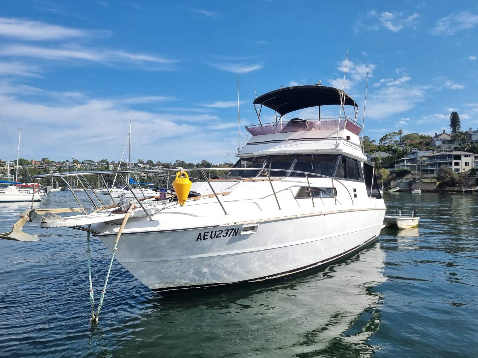 Markline 1200 Flybridge Cruiser